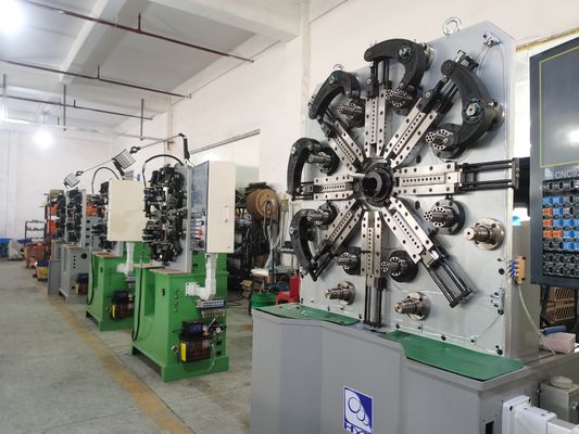 5.5KW सीएनसी स्प्रिंग फॉर्मिंग मशीन वैकल्पिक हाथ और 200KG डेकोइलर सिस्टम